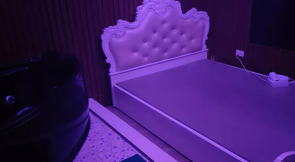 보라빛 침실