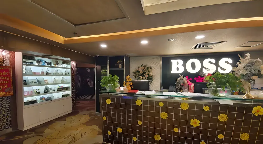 BOSS 브랜드 가게 내부