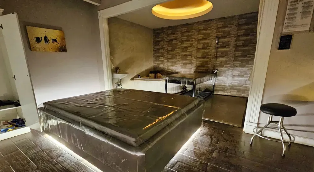 마사지 침대와 휴식 공간
