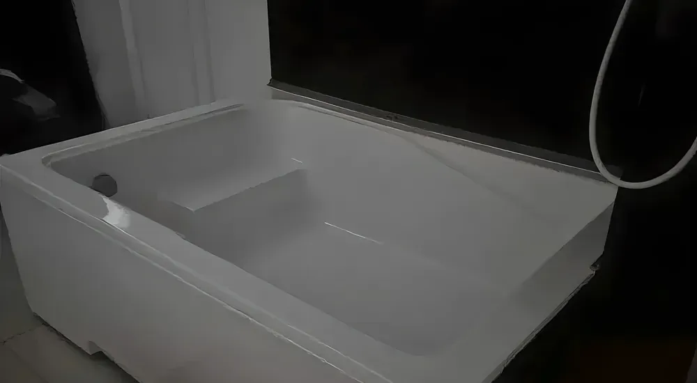 욕조가 설치된 모습